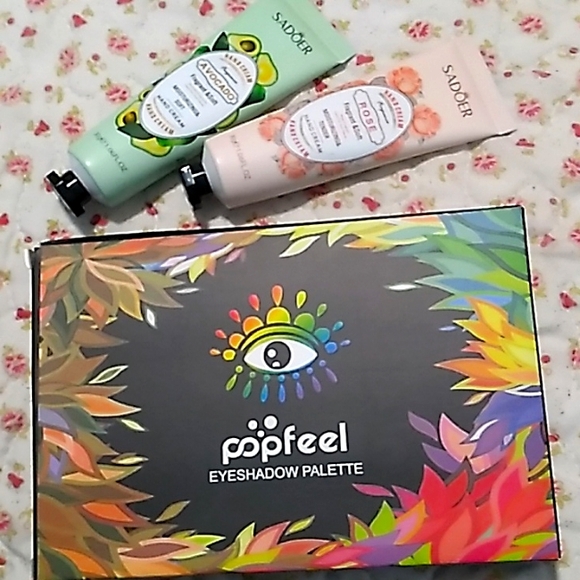 Eyeshadow palette - Picture 1 of 2